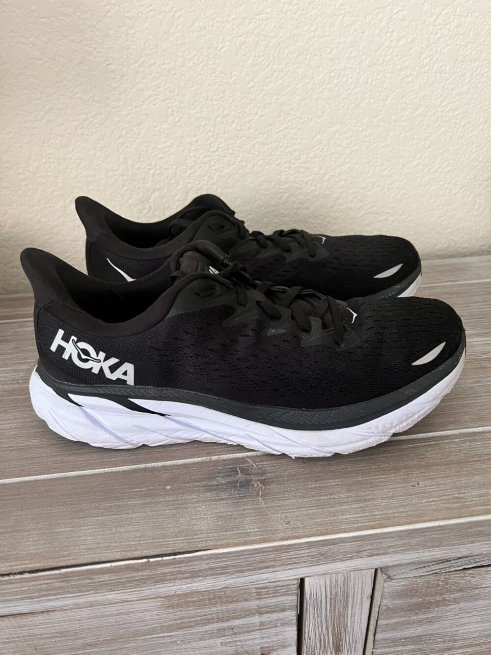 HOKA ONE ONE Clifton 8 Women's Running Shoes Black White Size 9.5B